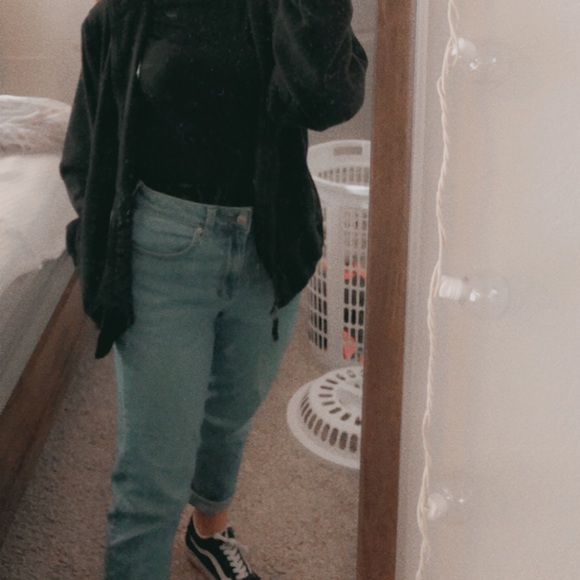 Hi, I’m Mikayla! - Picture 5 of 7